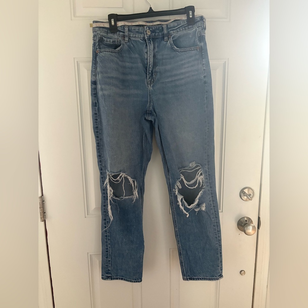 American Eagle Outfitters Light Blue Distressed Straight Leg Jeans